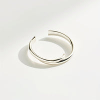silver ring with simple and classic luxury